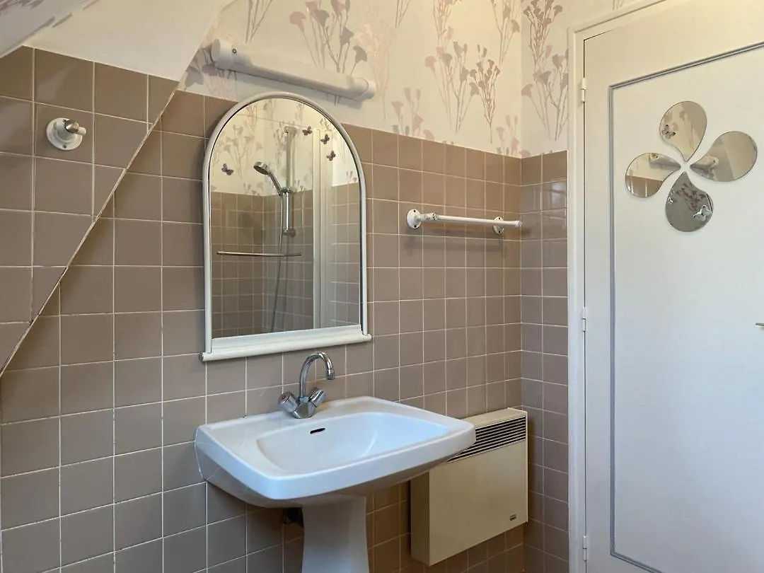 609 - Appartement T3 Au Premier Etage D'Une Maison A Quelques Pas De La Plage Et Des Commerces D'Erquy Appartamento Erquy