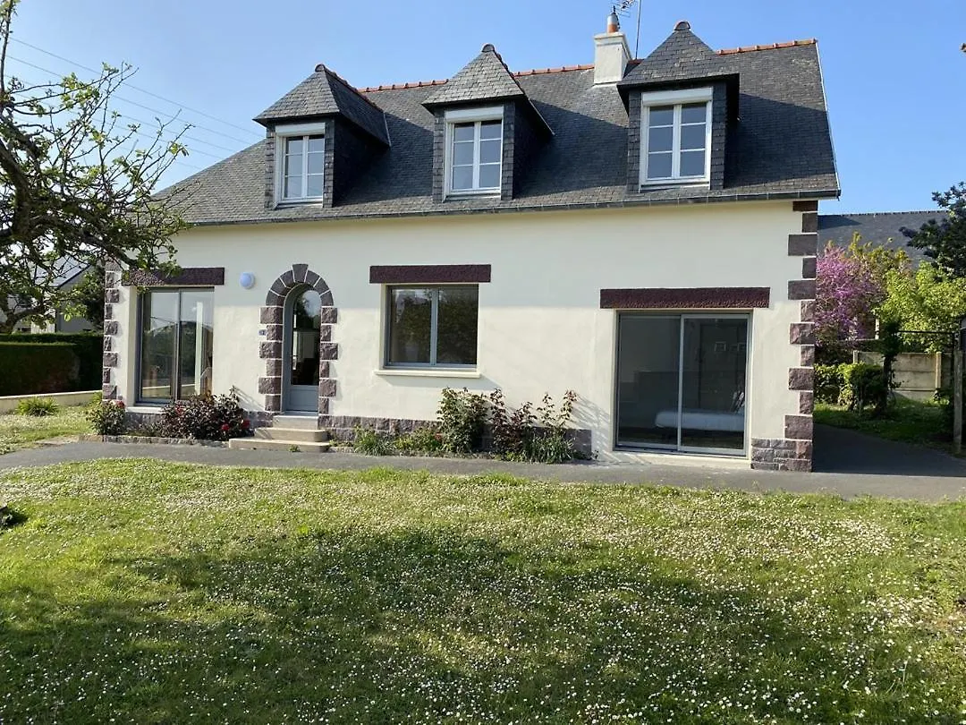 609 - Appartement T3 Au Premier Etage D'Une Maison A Quelques Pas De La Plage Et Des Commerces D'Erquy Appartamento